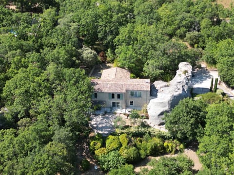 Mas provençal à Gordes avec piscine et vue sur le Luberon - Roc de Tuaran Villa in Gordes