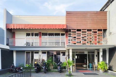 Property building, Street view