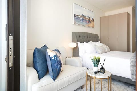 Living room, Bedroom