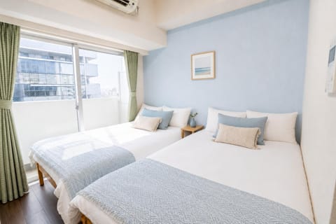Bed, Photo of the whole room, Bedroom, air conditioner