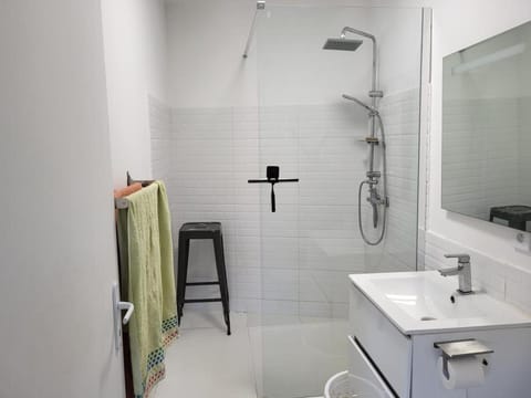 Atypical architect-designed house House in Vence