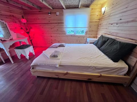 Treehouse with garden in the heart of Antalya Apartment in Kayseri, Türkiye