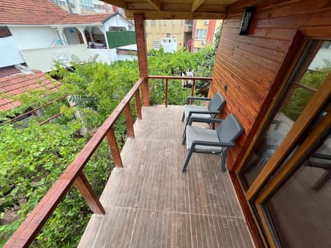Garden, Balcony/Terrace