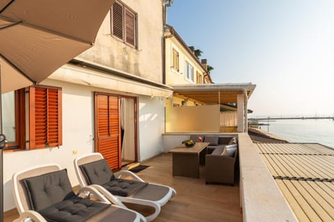 Apartment Tramonto Apartment in Novigrad