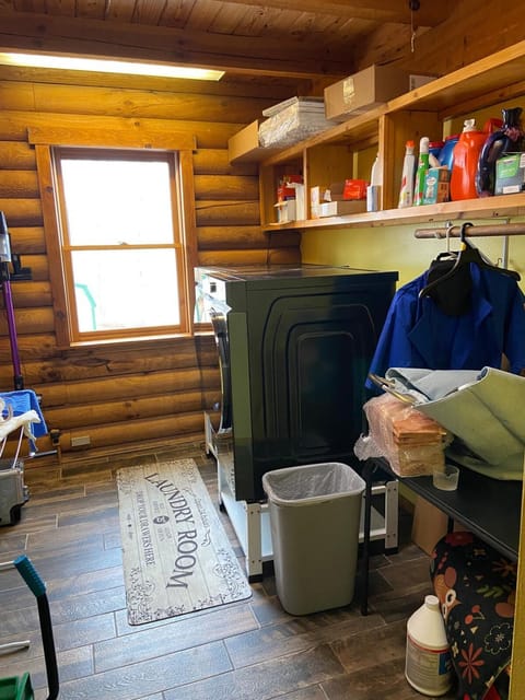 Cabin Cabin in Johnson City