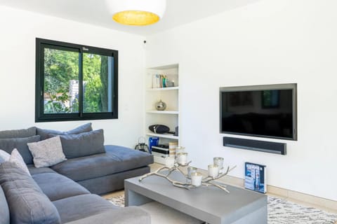 Family house 4 bedrooms - close to the sea House in Porto-Vecchio