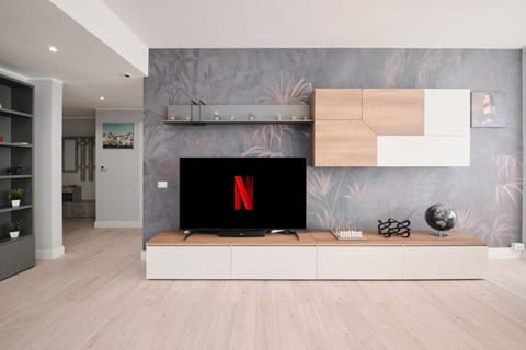 TV and multimedia, flat iron