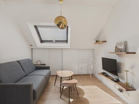 Communal lounge/ TV room, Living room