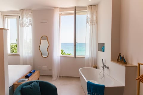 Bedroom, Sea view, Bath