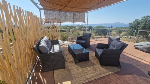 Seating area
