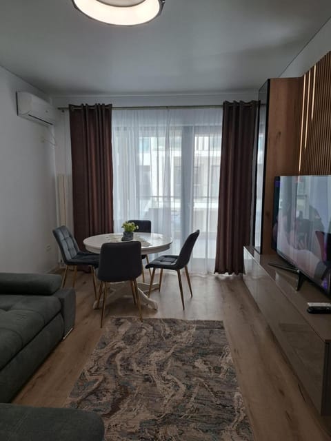 Communal lounge/ TV room, Living room, Dining area, Evening entertainment, air conditioner