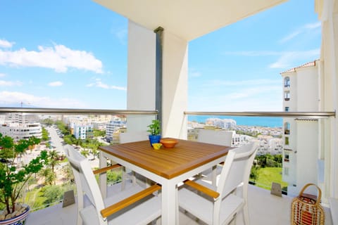 View (from property/room), Balcony/Terrace, Balcony/Terrace, Dining area, Sea view