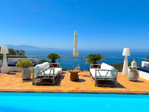 Balcony/Terrace, Pool view, Sea view, sunbed