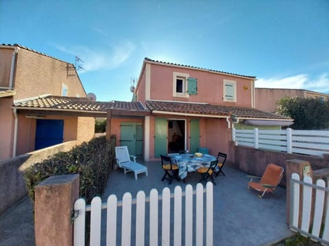 Property building, Patio