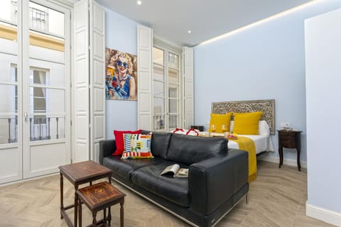 Communal lounge/ TV room, Living room