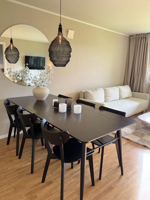 Stor leilighet nær flyplass, buss og natur Apartment in Tromso