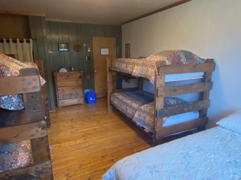 Shadowcliff Rempel Lodge Nature lodge in Grand Lake