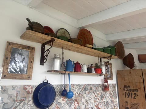 Kitchen or kitchenette, Decorative detail