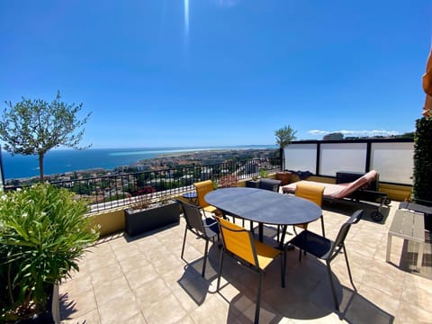 Patio, Sea view