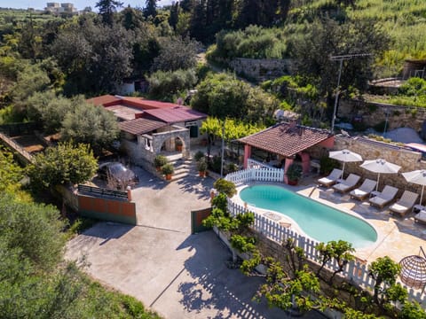 Property building, Bird's eye view, Garden view, Pool view, Swimming pool