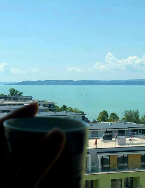 Day, View (from property/room), Lake view