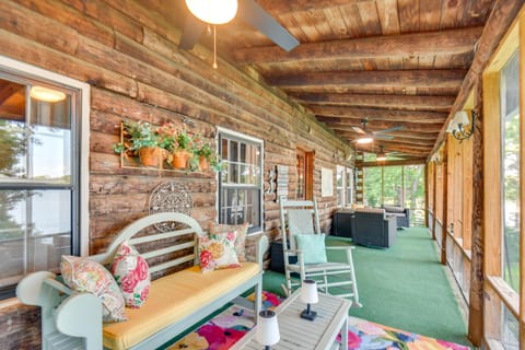 Waterfront Cabin on Lake Sinclair with Private Dock! Cabin in Lake Sinclair