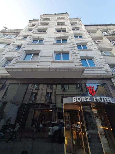 Property building, Day