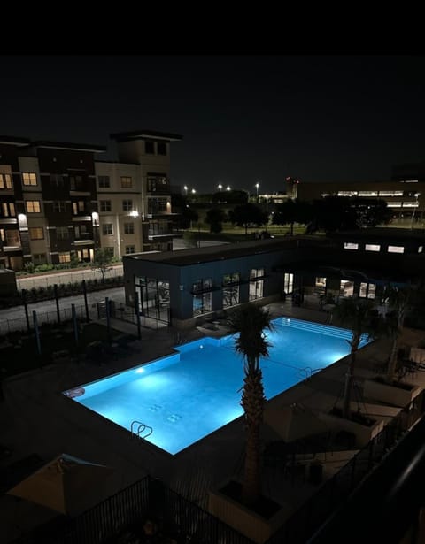 Newly build high rise apartment Apartment in Addicks