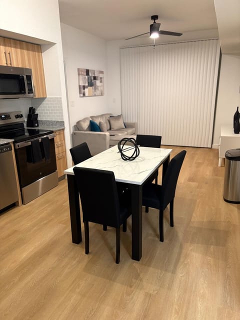 Newly build high rise apartment Apartment in Addicks