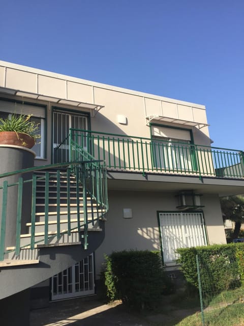 Property building, Balcony/Terrace