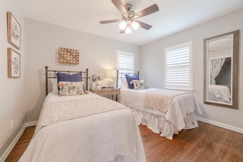 Cottage on Hughes House in Fayetteville