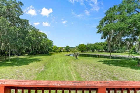 Astor Manor Astor Cottage Combo House in Astor