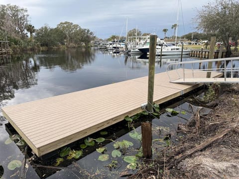 Astor Manor Astor Cottage Combo House in Astor