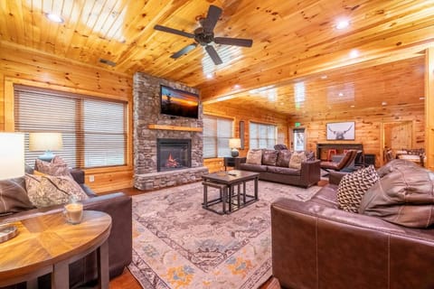Mayes Landing By Avada Properties House in Pigeon Forge