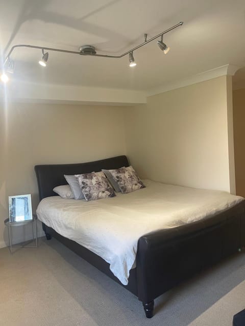 Pembrokeshire Sleep Apartment in Haverfordwest