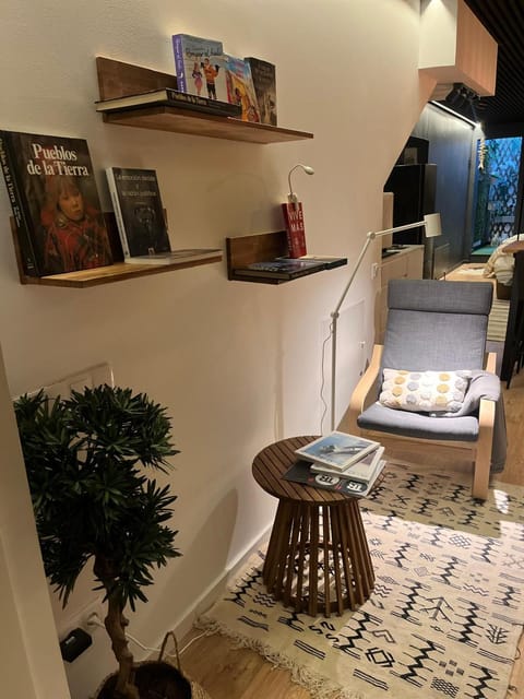 Library, Seating area, Area and facilities