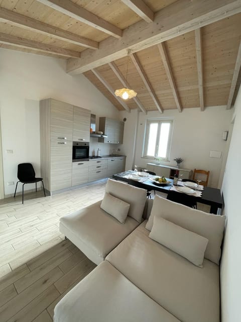 Kitchen or kitchenette, Living room, Seating area, Dining area, oven, stove, air conditioner