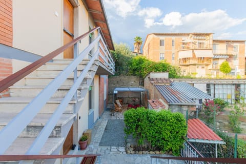 Property building, Garden, Dining area