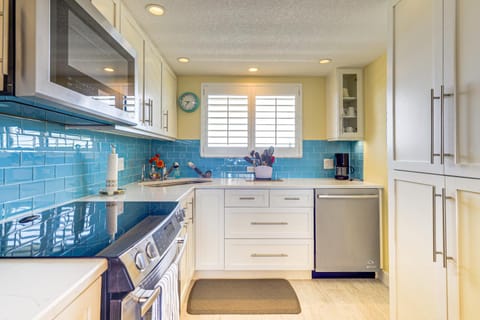 Gulf-View Condo with Beach Access in Hudson Apartment in Hudson