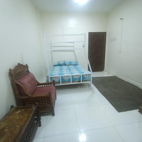 Bed, Living room, Photo of the whole room, Seating area, Bedroom