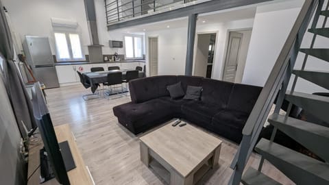 Communal lounge/ TV room, Living room