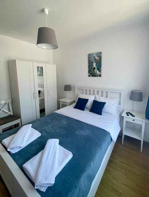 Bedroom, wardrobe