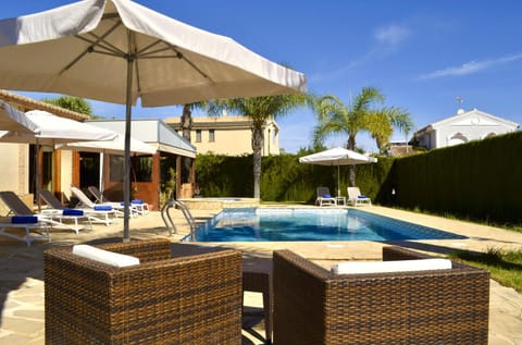 Garden, Balcony/Terrace, Swimming pool