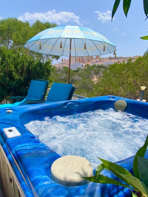 Natural landscape, Garden, Hot Tub, Hot Tub, Balcony/Terrace, pet friendly, sunbed