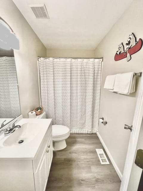 Bungalow near the lake House in Lake Lanier