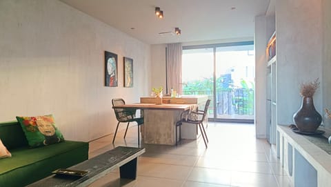 Balcony/Terrace, Living room, Seating area, Dining area