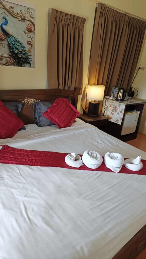 The Sunshine hostel and hotel Bed and Breakfast in Sala Dan