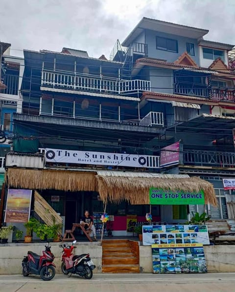 The Sunshine hostel and hotel Bed and Breakfast in Sala Dan