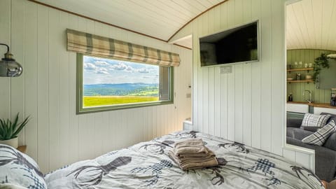 Cnocvann Croft Shepherd Huts Farm Stay in Scotland