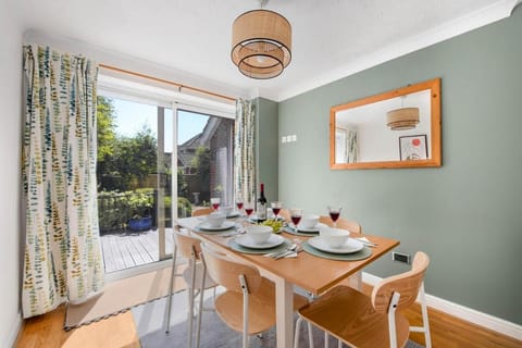 Food and drinks, Dining area